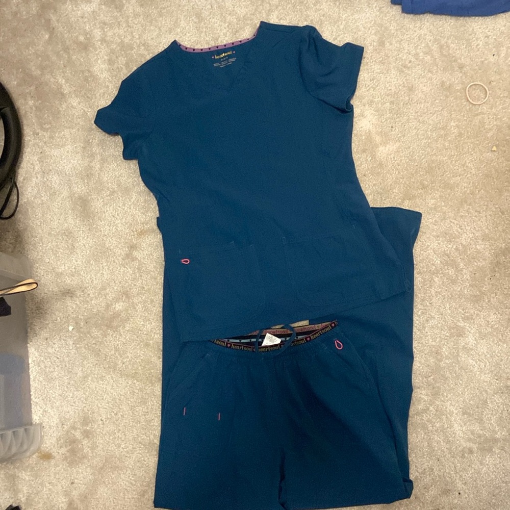 Heart Soul scrub set